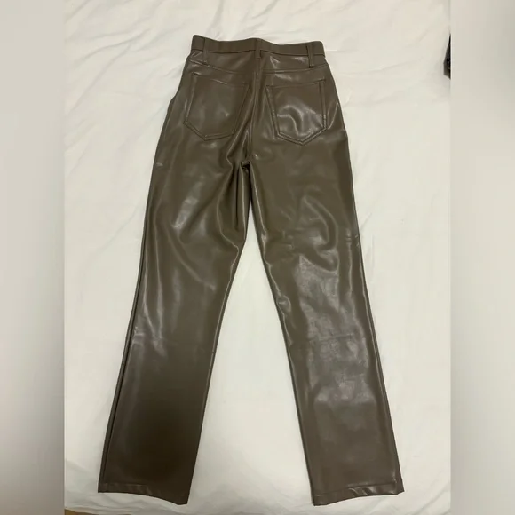 Abercrombie & Fitch Curve Love Vegan Leather 90s Straight Pants - Picture 4 of 4